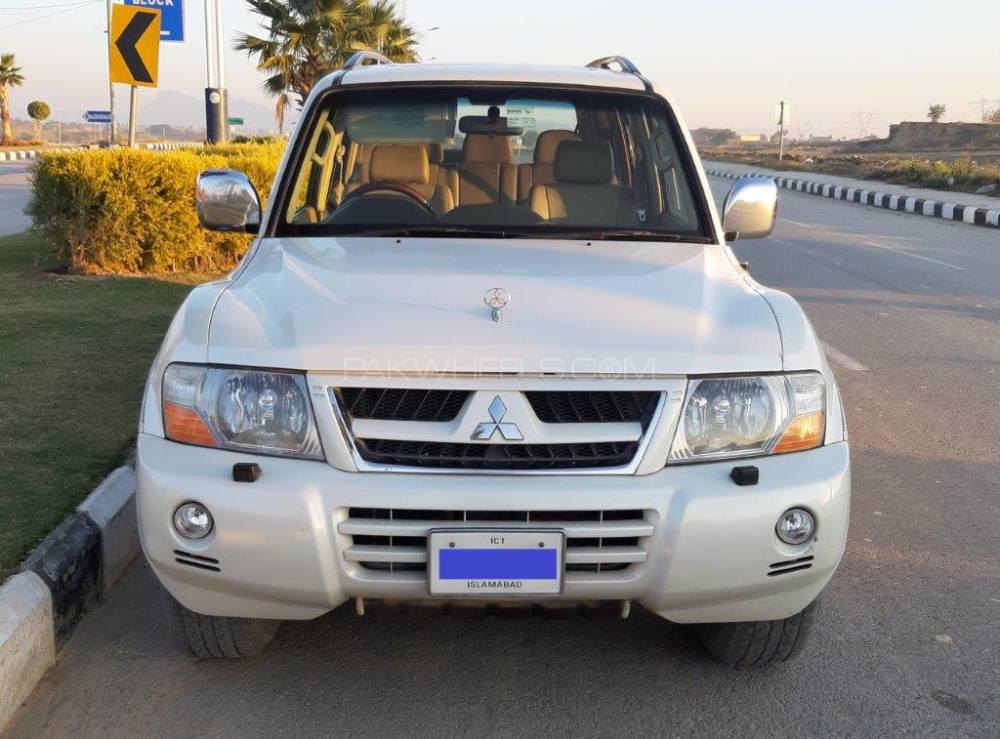 Mitsubishi Pajero 2005 for Sale in Islamabad Image-1