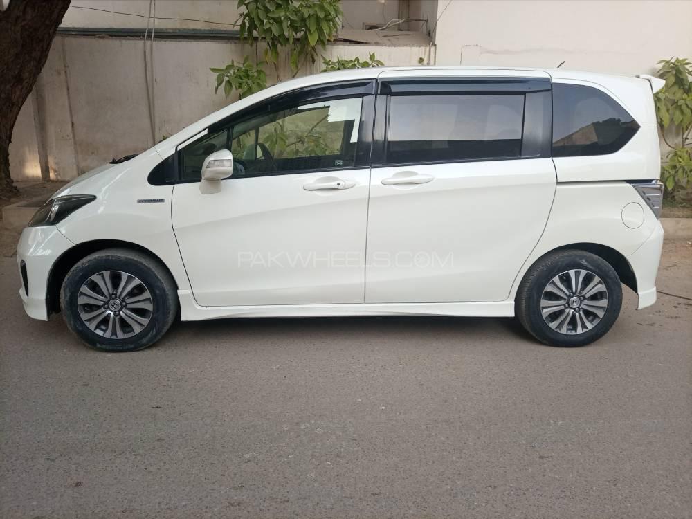 Honda Freed 2012 for Sale in Karachi Honda Freed 2012 for Sale in Karachi Image-3