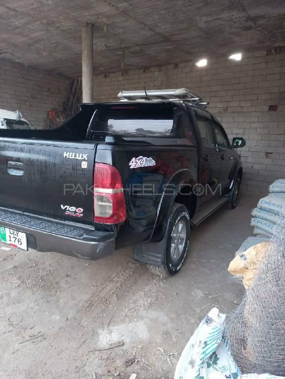 Toyota Hilux 2014 for Sale in Mardan Toyota Hilux 2014 for Sale in Mardan Image-9