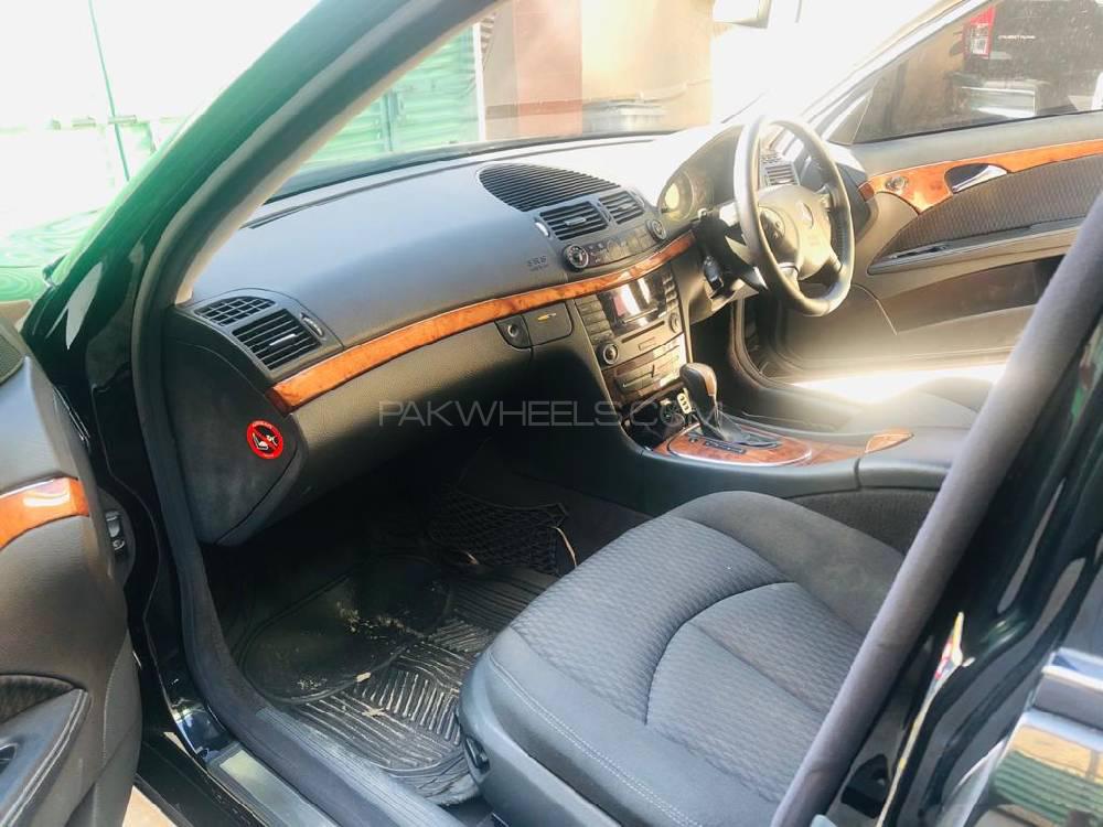 Mercedes Benz E Class 2004 for Sale in Peshawar Mercedes Benz E Class 2004 for Sale in Peshawar Image-4