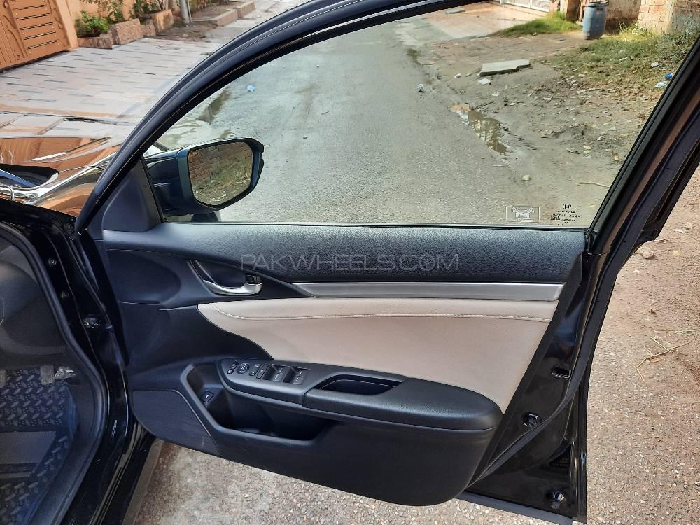 Honda Civic 2018 for Sale in Lahore Honda Civic 2018 for Sale in Lahore Image-9