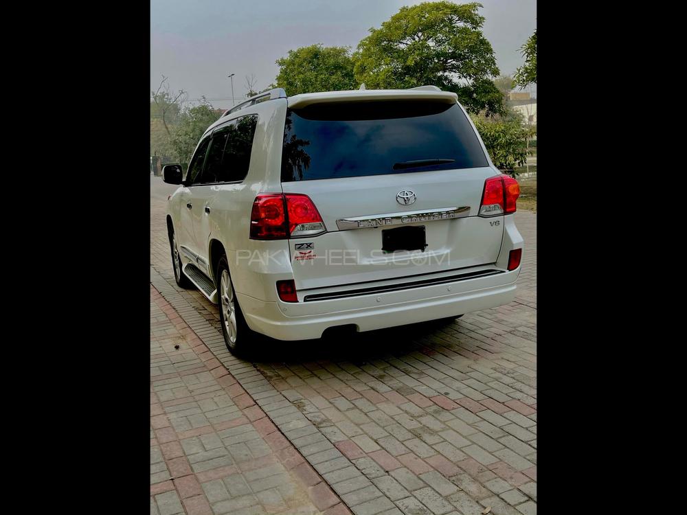 Toyota Land Cruiser 2013 for Sale in Lahore Toyota Land Cruiser 2013 for Sale in Lahore Image-5