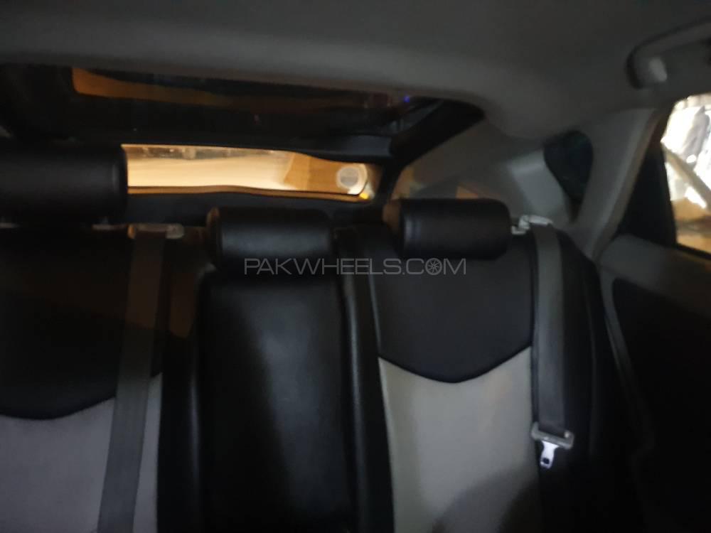 Toyota Prius 2011 for Sale in Sialkot Toyota Prius 2011 for Sale in Sialkot Image-10