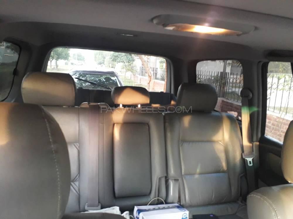 Toyota Land Cruiser 2005 for Sale in Lahore Toyota Land Cruiser 2005 for Sale in Lahore Image-8