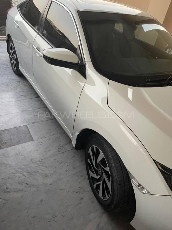 ہونڈا سوک 2018 for Sale in اسلام آباد ہونڈا سوک 2018 for Sale in اسلام آباد Image-5