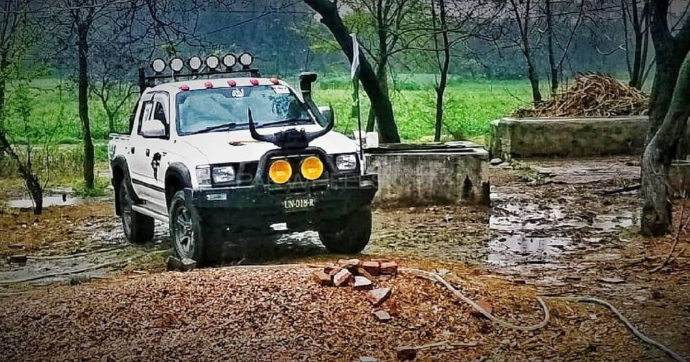 Toyota Hilux 2003 for Sale in Abbottabad Image-1