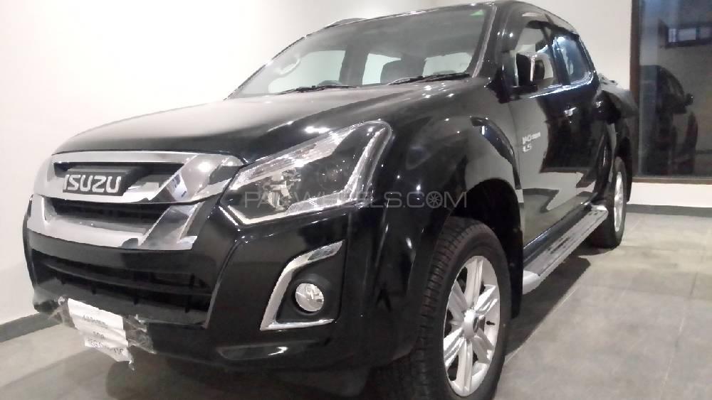 ازوزو ڈی-میکس 2020 for Sale in کراچی ازوزو ڈی-میکس 2020 for Sale in کراچی Image-3