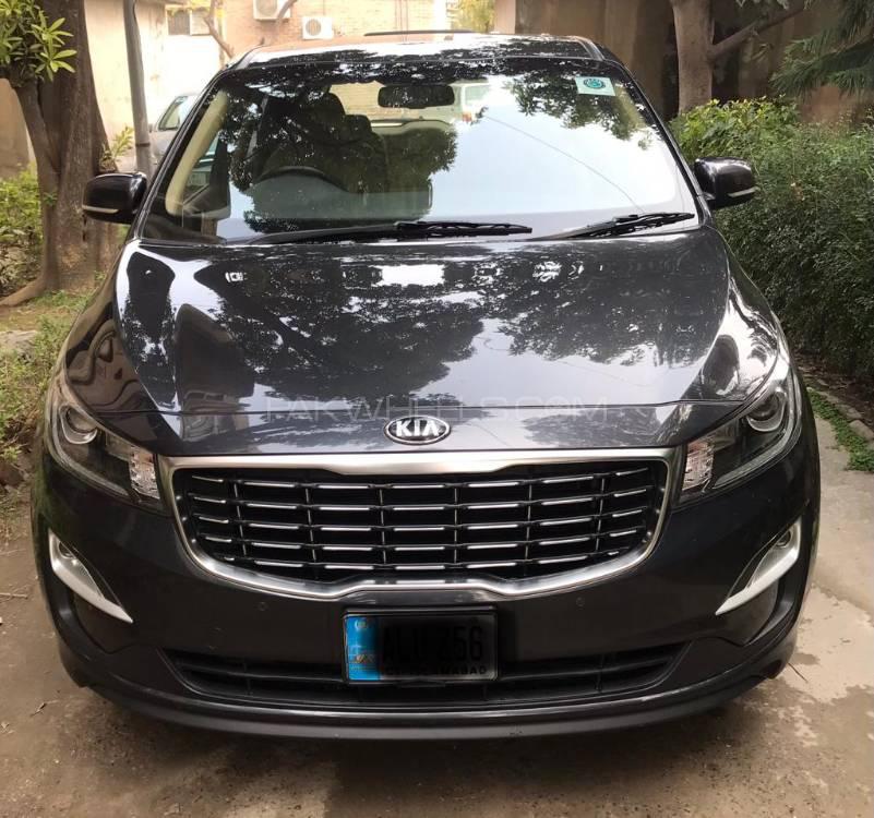 KIA Carnival 2018 for Sale in Lahore Image-1