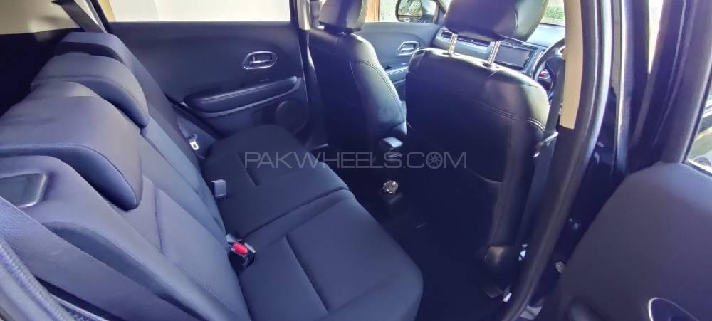 Honda Vezel 2013 for Sale in Islamabad Honda Vezel 2013 for Sale in Islamabad Image-9