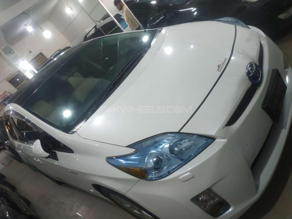 ٹویوٹا پریوس 2010 for Sale in پشاور Image-1