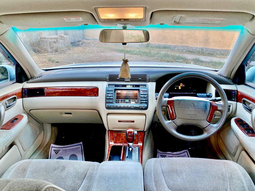 Toyota Crown 2000 for Sale in Islamabad Toyota Crown 2000 for Sale in Islamabad Image-5