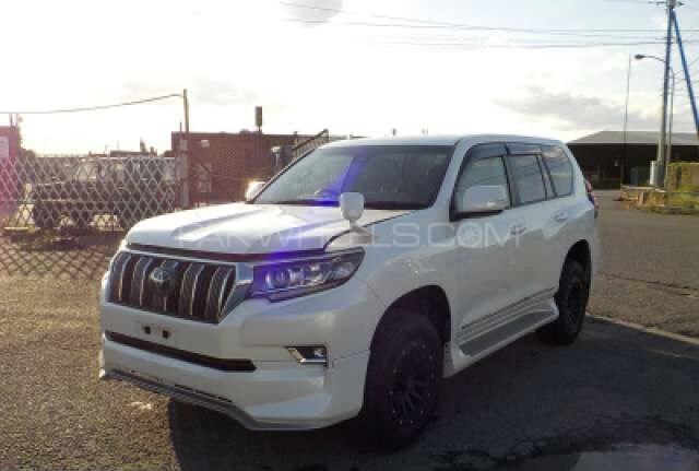 Toyota Prado 2017 for Sale in Lahore Toyota Prado 2017 for Sale in Lahore Image-4