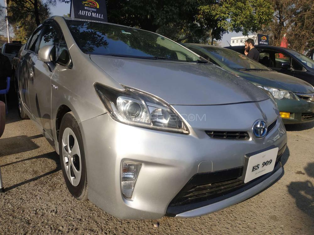 Toyota Prius 2012 for Sale in Islamabad Toyota Prius 2012 for Sale in Islamabad Image-2