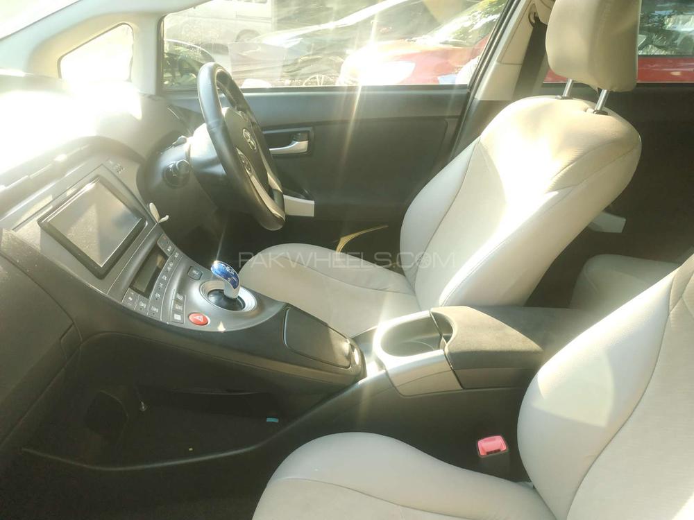 Toyota Prius 2012 for Sale in Islamabad Toyota Prius 2012 for Sale in Islamabad Image-6