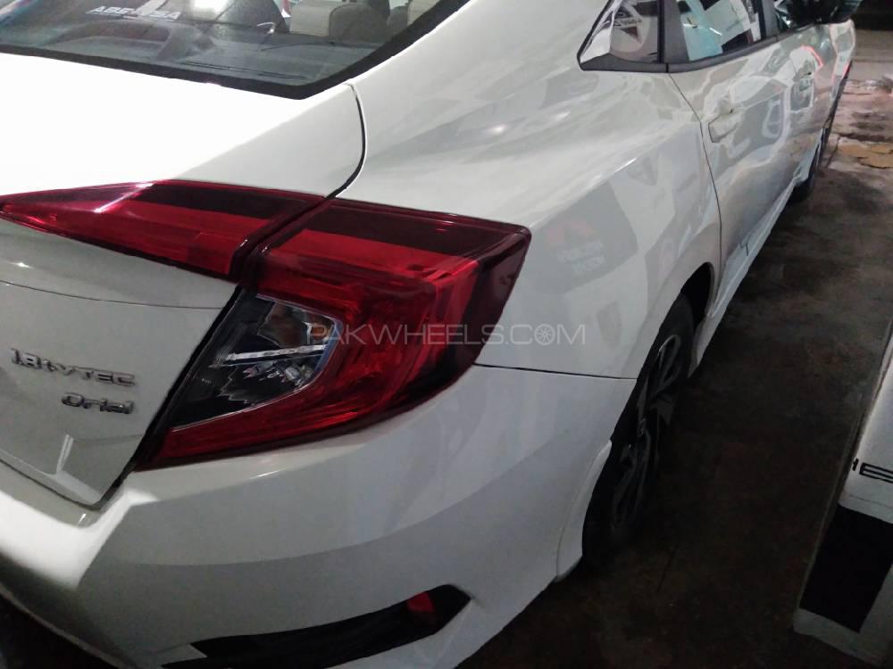 Honda Civic 2018 for Sale in Lahore Honda Civic 2018 for Sale in Lahore Image-13