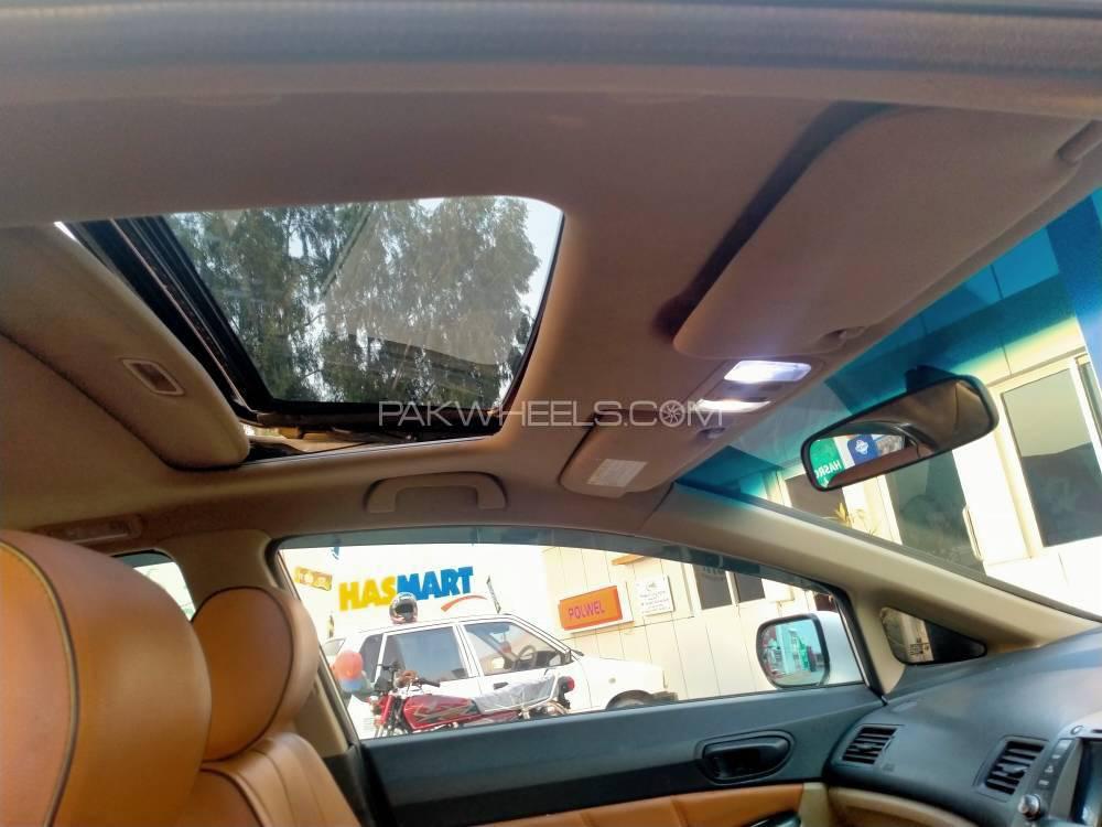 Honda Civic 2010 for Sale in Multan Honda Civic 2010 for Sale in Multan Image-9