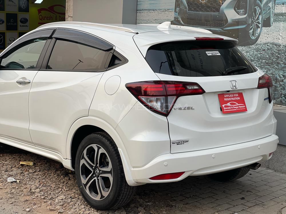 Honda Vezel 2015 for Sale in Lahore Honda Vezel 2015 for Sale in Lahore Image-5