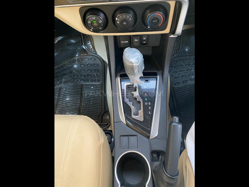 Toyota Corolla 2018 for Sale in Karachi Toyota Corolla 2018 for Sale in Karachi Image-14