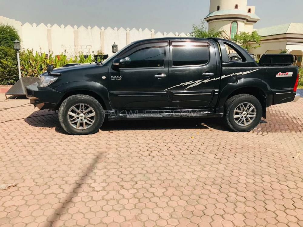 ٹویوٹا ہائیلکس 2010 for Sale in پشاور Image-1
