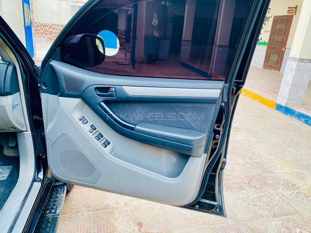 Toyota Surf 2005 for Sale in Quetta Toyota Surf 2005 for Sale in Quetta Image-3