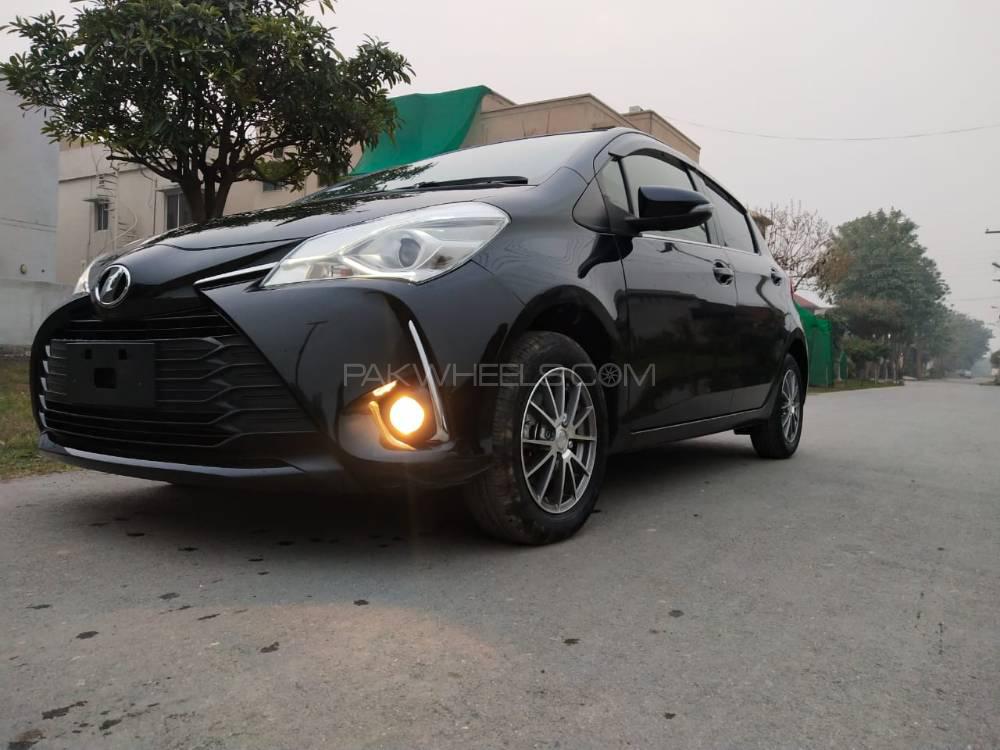 Toyota Vitz 2017 for Sale in Lahore Image-1