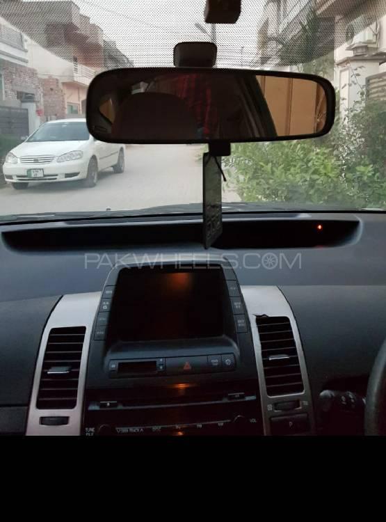 ٹویوٹا پریوس 2006 for Sale in سیالکوٹ ٹویوٹا پریوس 2006 for Sale in سیالکوٹ Image-10