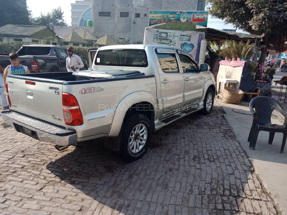 Toyota Hilux 2009 for Sale in Okara Toyota Hilux 2009 for Sale in Okara Image-2