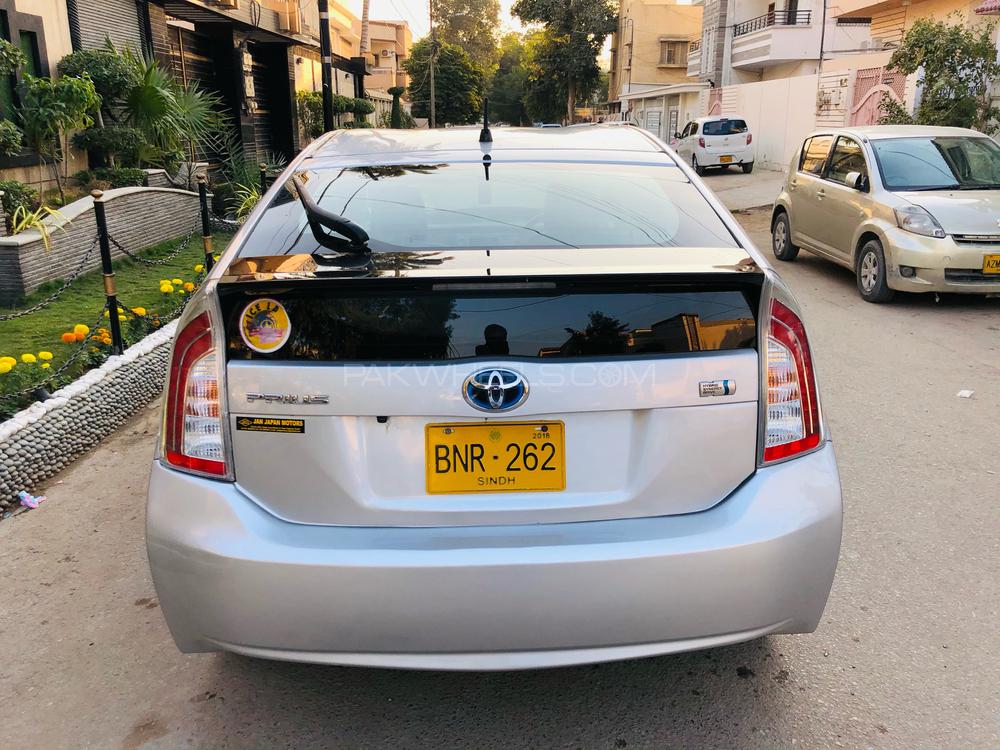 Toyota Prius 2015 for Sale in Karachi Toyota Prius 2015 for Sale in Karachi Image-3