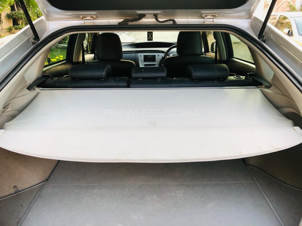 Toyota Prius 2015 for Sale in Karachi Toyota Prius 2015 for Sale in Karachi Image-13