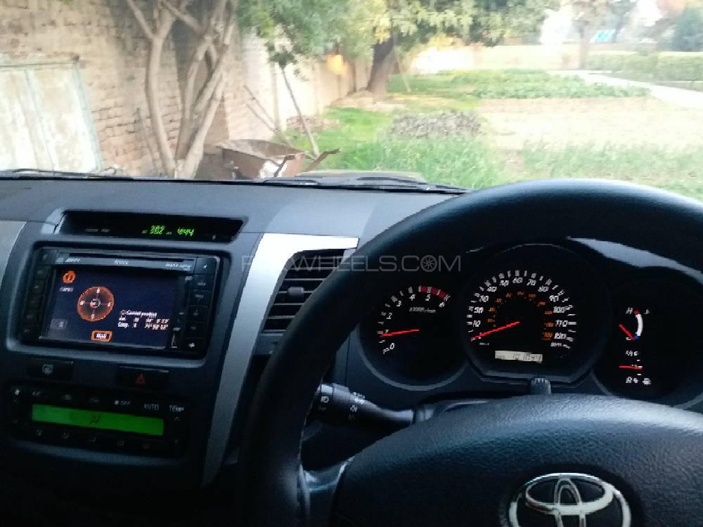 Toyota Hilux 2011 for Sale in Nowshera Toyota Hilux 2011 for Sale in Nowshera Image-6