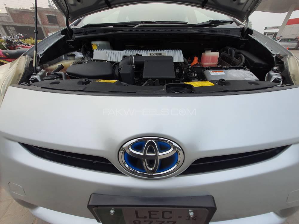 Toyota Prius 2010 for Sale in Lahore Toyota Prius 2010 for Sale in Lahore Image-20