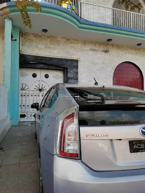 Toyota Prius 2013 for Sale in Peshawar Toyota Prius 2013 for Sale in Peshawar Image-5