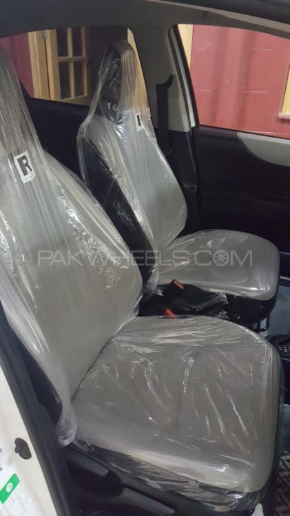 Toyota Vitz 2012 for Sale in Karachi Toyota Vitz 2012 for Sale in Karachi Image-10