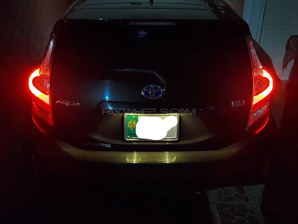 Toyota Aqua 2017 for Sale in Lahore Toyota Aqua 2017 for Sale in Lahore Image-12