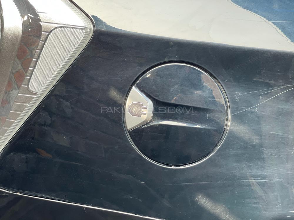 Toyota Prius 2013 for Sale in Lahore Toyota Prius 2013 for Sale in Lahore Image-3