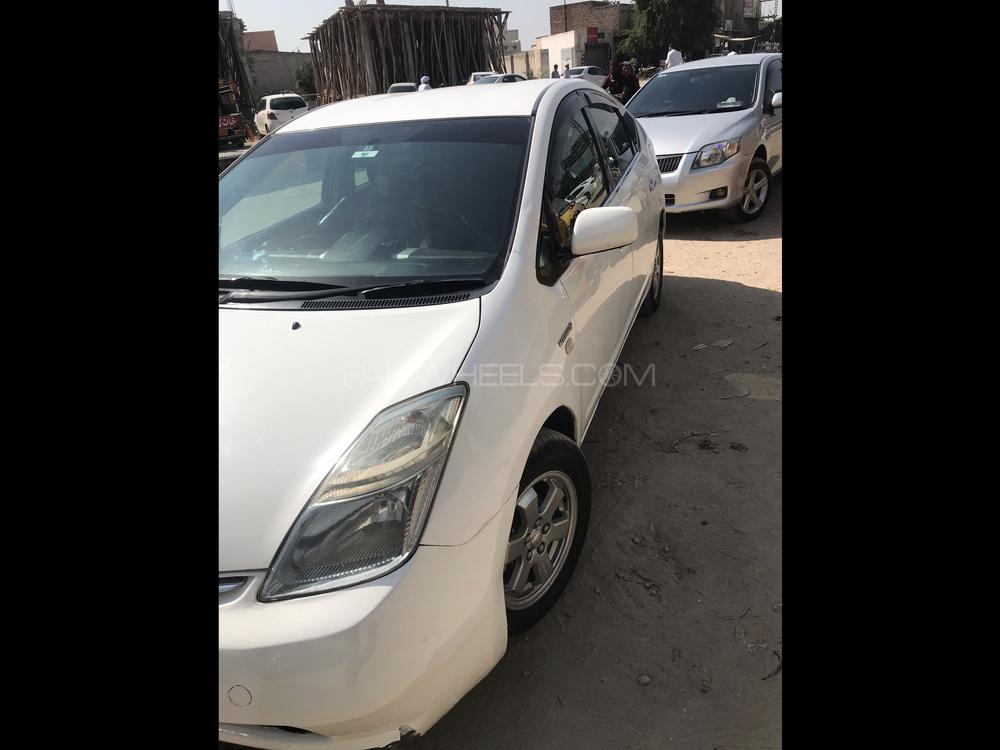 Toyota Prius 2006 for Sale in Dera ismail khan Toyota Prius 2006 for Sale in Dera ismail khan Image-2