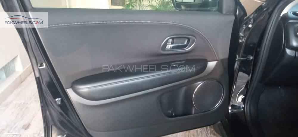Honda Vezel 2015 for Sale in Sargodha Image-1