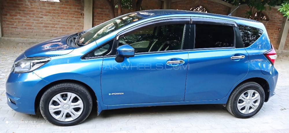 Nissan Note 2017 for Sale in Faisalabad Nissan Note 2017 for Sale in Faisalabad Image-3