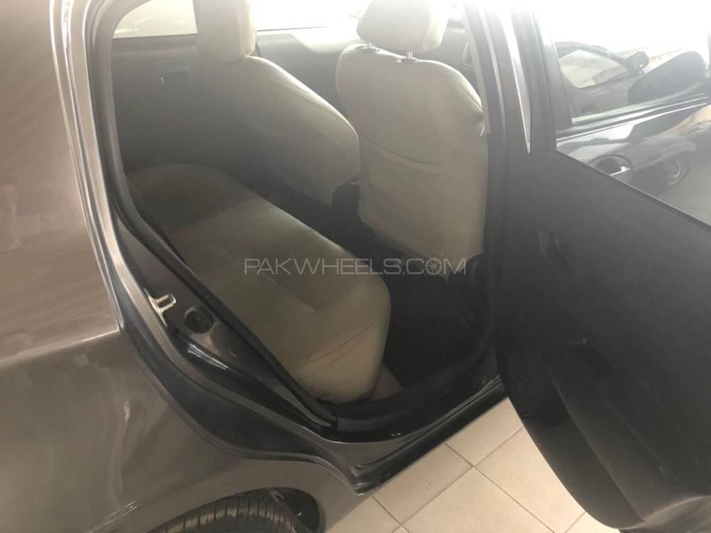 Toyota Vitz 2014 for Sale in Karachi Toyota Vitz 2014 for Sale in Karachi Image-10