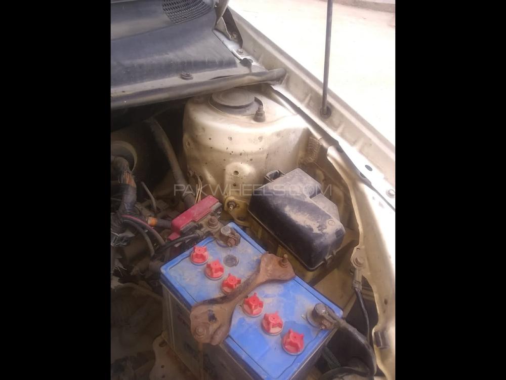 Toyota Platz 2004 for Sale in Karachi Toyota Platz 2004 for Sale in Karachi Image-12