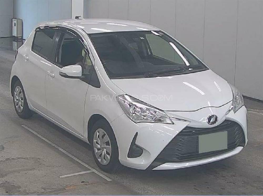 Toyota Vitz 2017 for Sale in Karachi Image-1