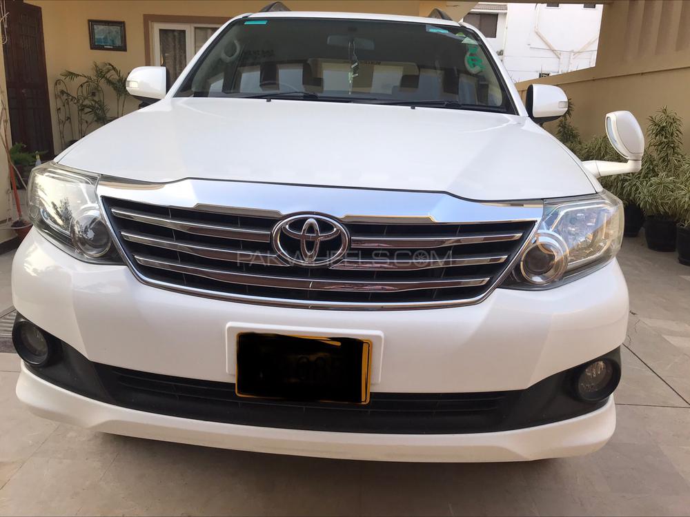 Toyota Fortuner 2015 for Sale in Karachi Toyota Fortuner 2015 for Sale in Karachi Image-2