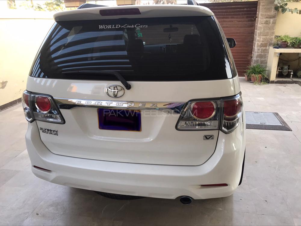 Toyota Fortuner 2015 for Sale in Karachi Toyota Fortuner 2015 for Sale in Karachi Image-3