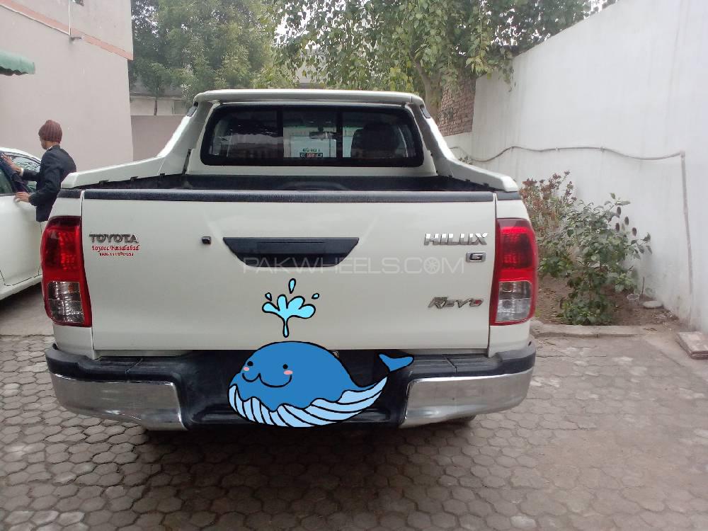 Toyota Hilux 2018 for Sale in Faisalabad Image-1