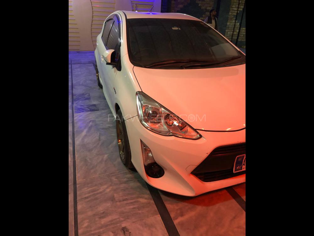 Toyota Aqua 2015 for Sale in Peshawar Image-1