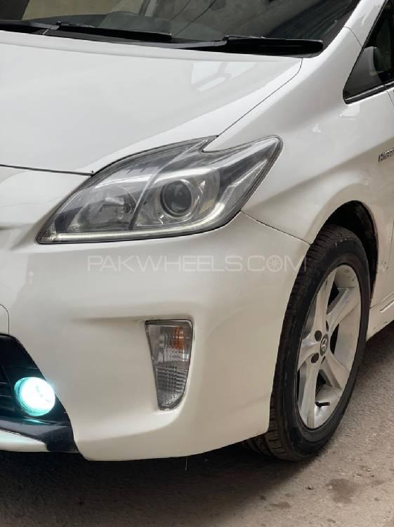 Toyota Prius 2012 for Sale in Faisalabad Toyota Prius 2012 for Sale in Faisalabad Image-16