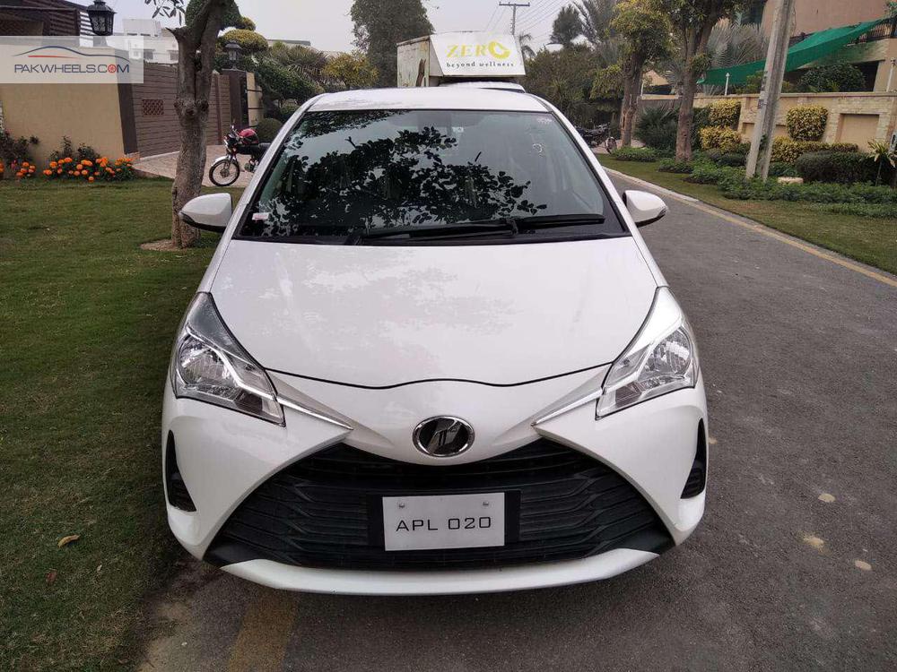 Toyota Vitz 2017 for Sale in Lahore Image-1