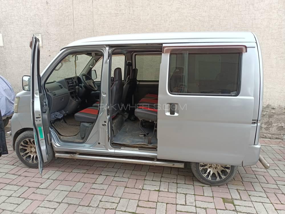 Daihatsu Hijet 2011 for Sale in Lahore Image-1