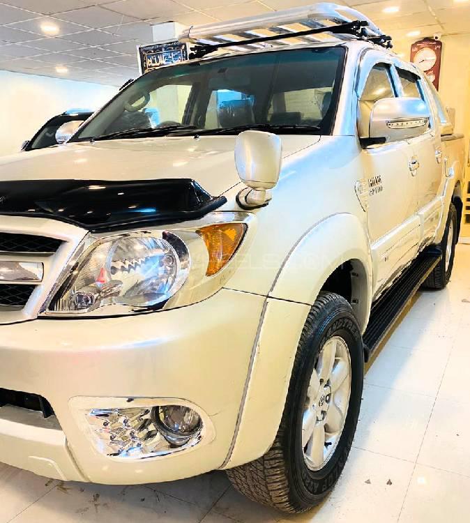 Toyota Hilux 2011 for Sale in Karachi Image-1