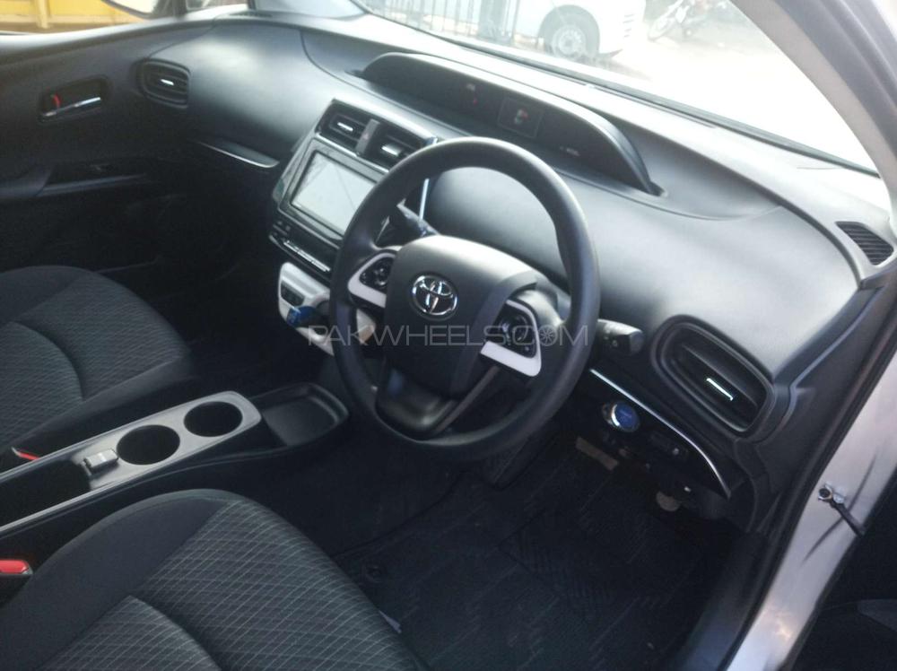 Toyota Prius 2017 for Sale in Gujranwala Toyota Prius 2017 for Sale in Gujranwala Image-7